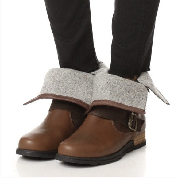Sorel Major Moto Boots in Grizzly Brown.