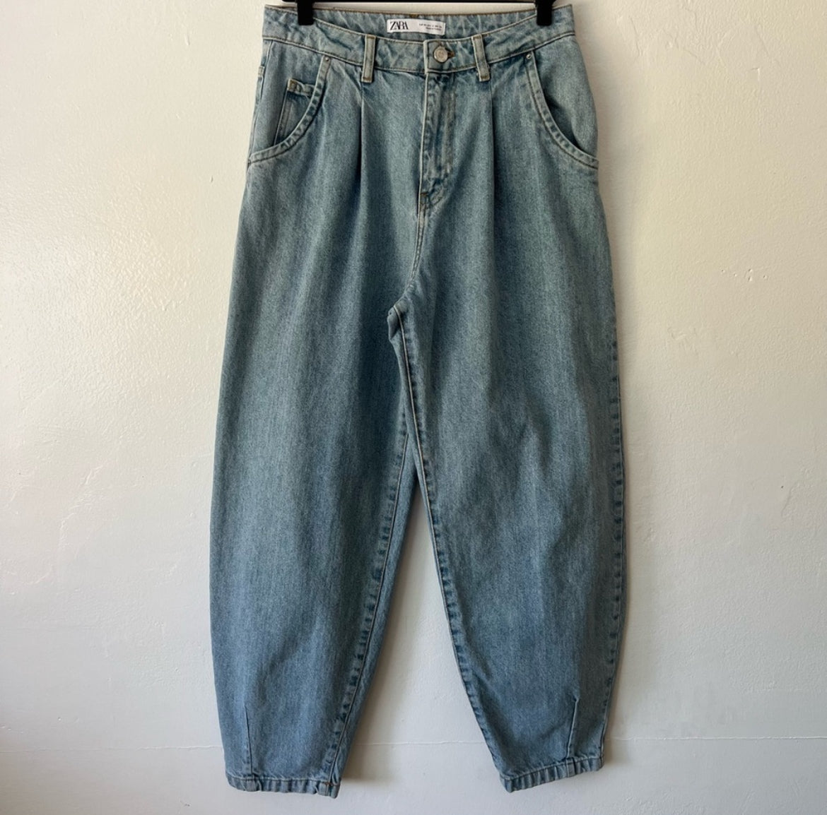 Zara High Waisted Ballon Jeans