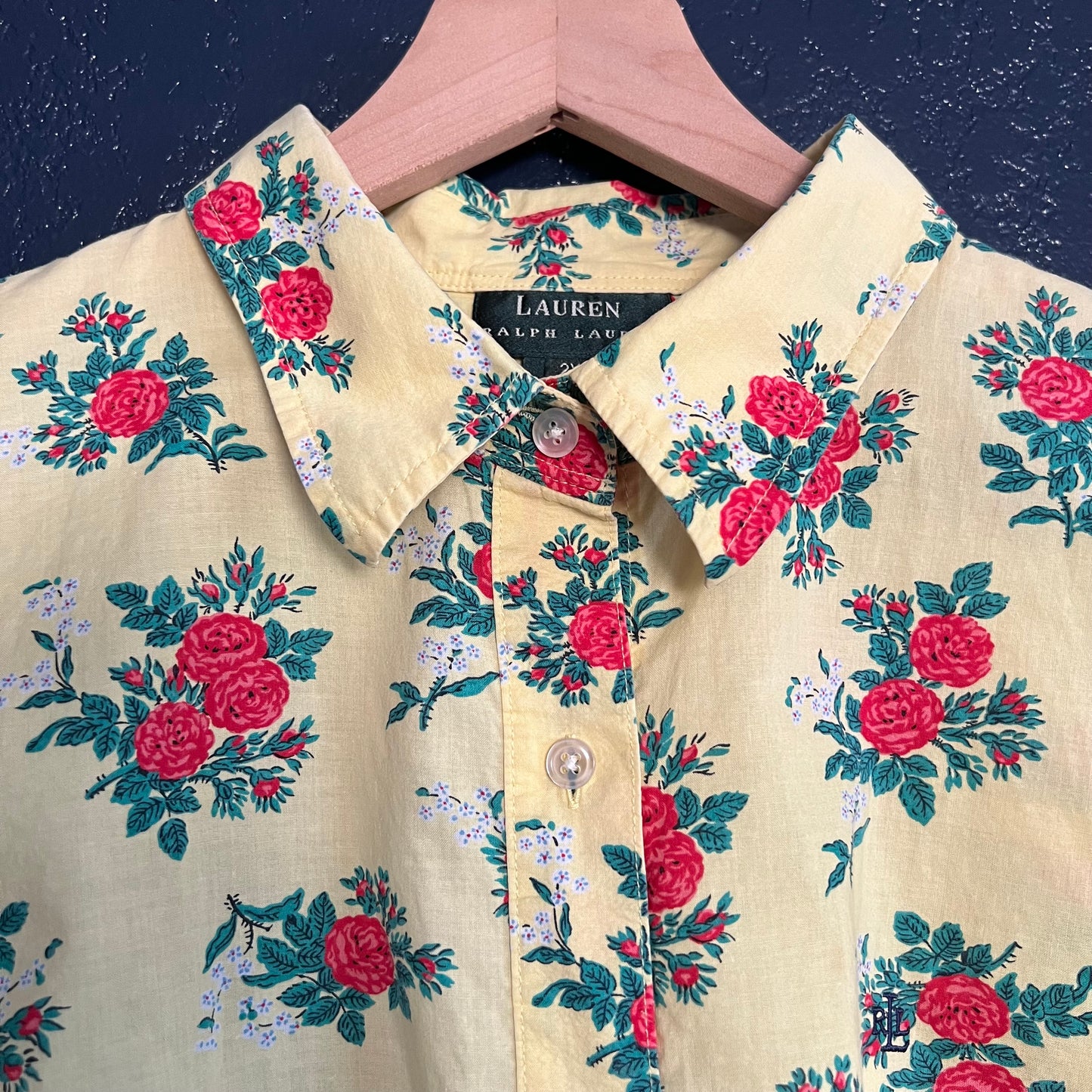 Vintage Lauren Ralph Lauren Sleeveless Button-up Shirt in Floral Print