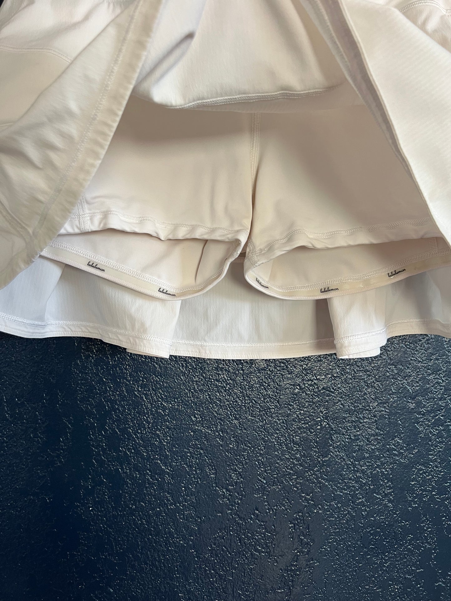 Lululemon Pace Rival Mid-Rise Skirt
Long