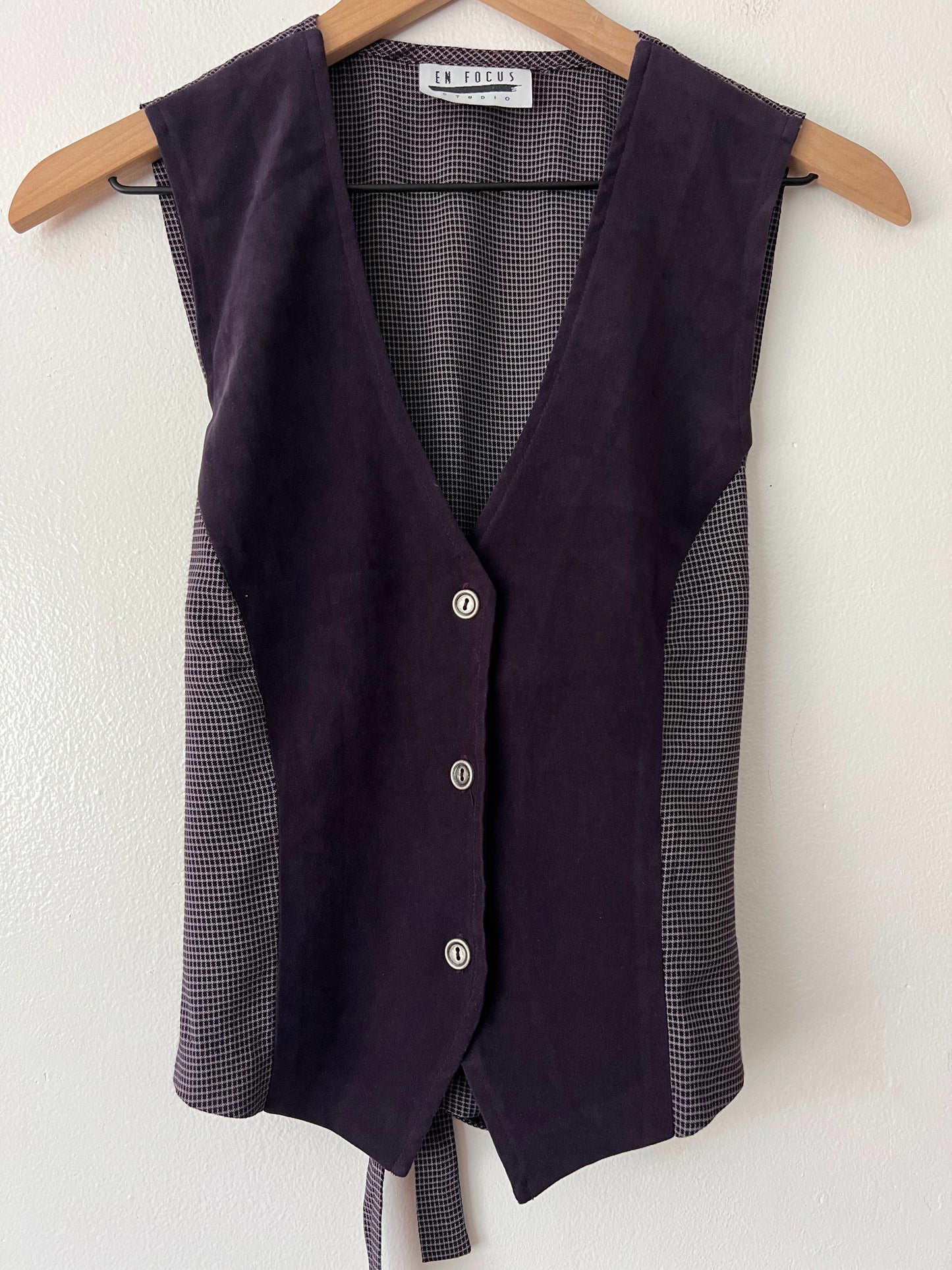 Vintage En Focus Studio Tie-Back Vest