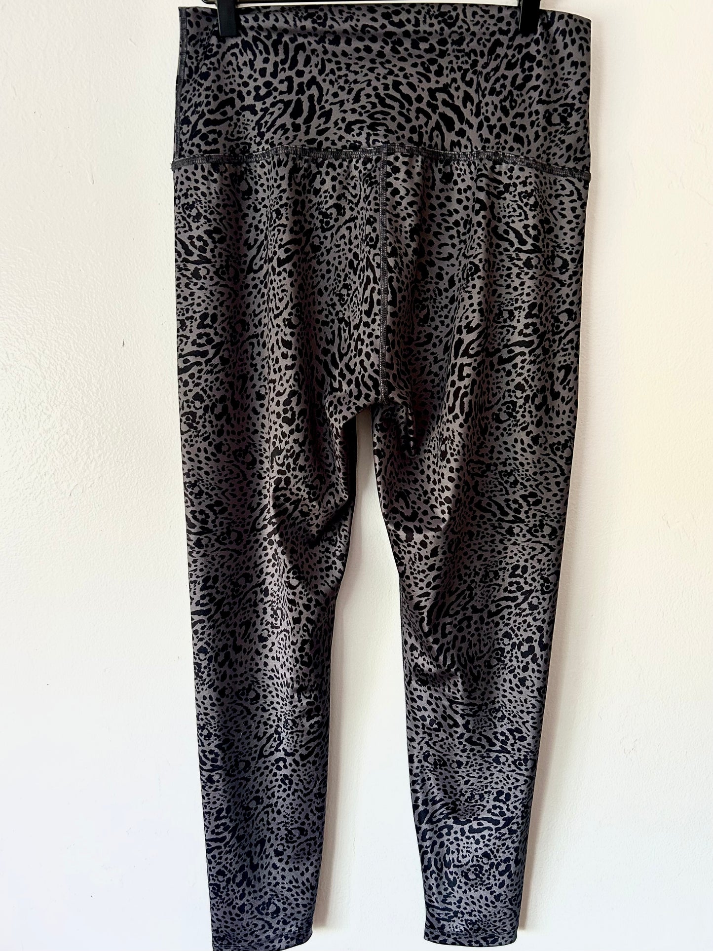Beyond Yoga High Waist Gray/Black Leopard Leggings and Top Set