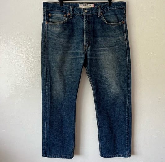 Levi’s Straight Fit 505