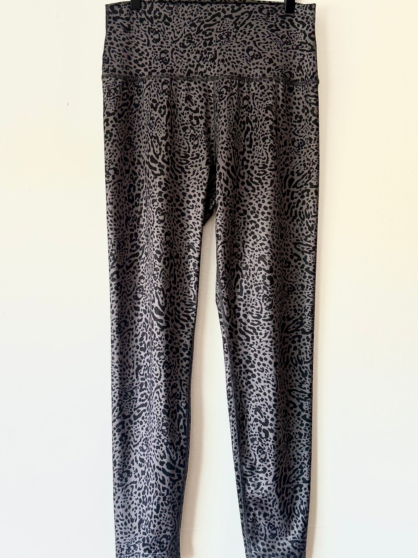 Beyond Yoga High Waist Gray/Black Leopard Leggings and Top Set