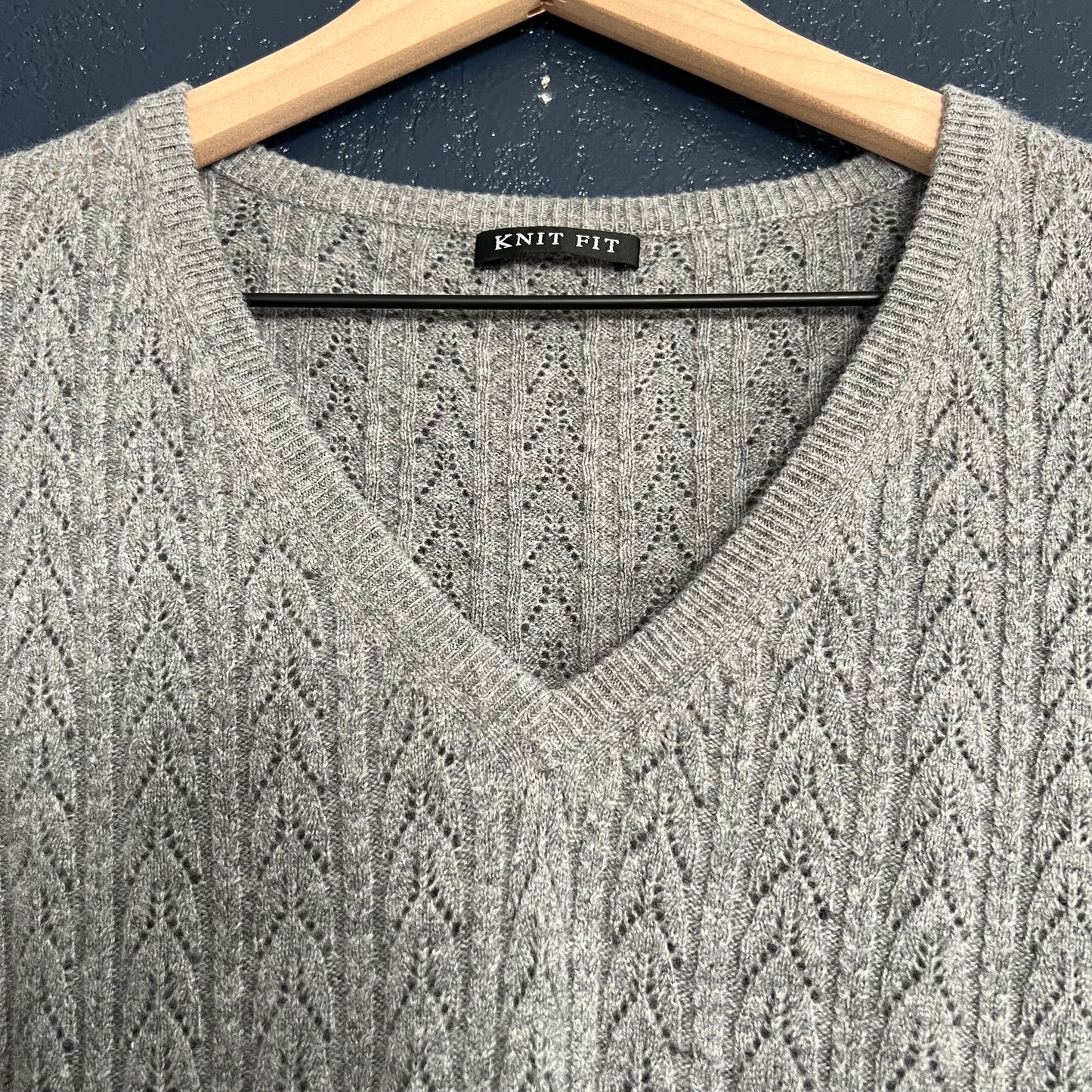 Knit Fit Cashmere Relaxed V-Neck Open Knit Sweater