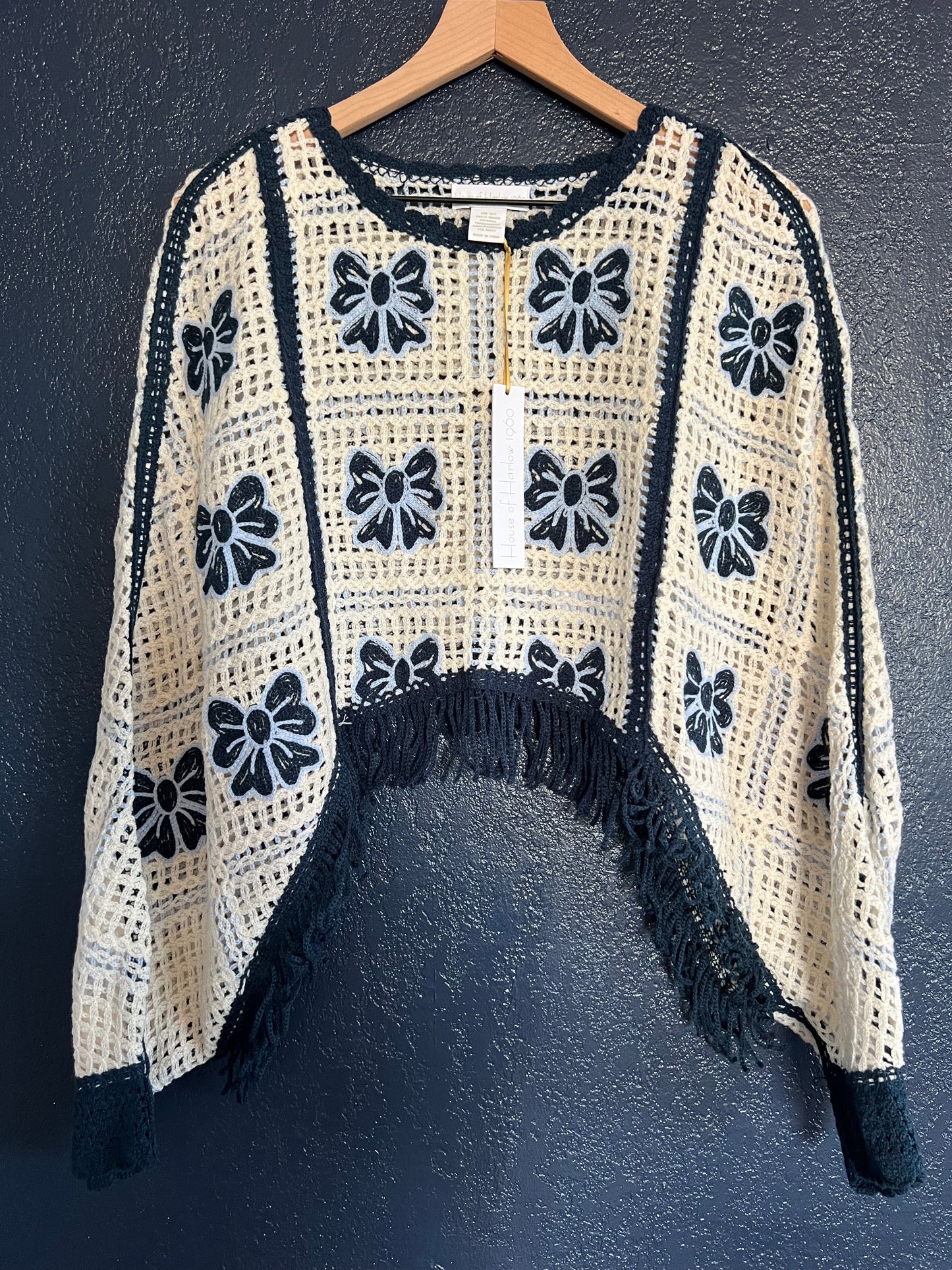 House of Harlow 1960 Cream & Navy Crochet Fringe Poncho Bow Motif