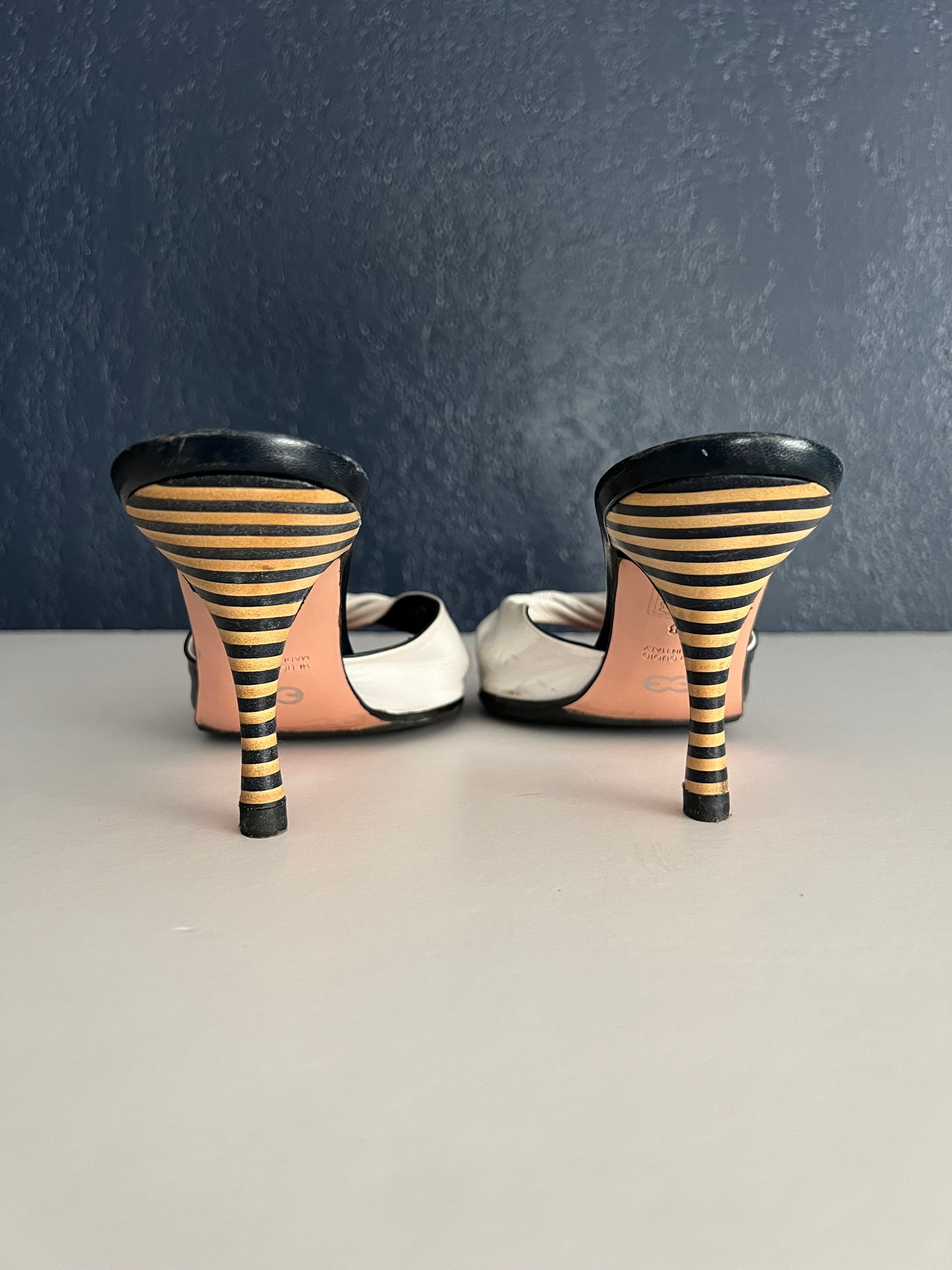 Vintage Escasa Blue & White Twisted Leather Heels