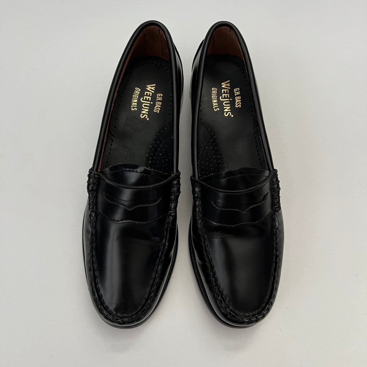 G.H.Bass. Whitney Weejuns Loafer in Black