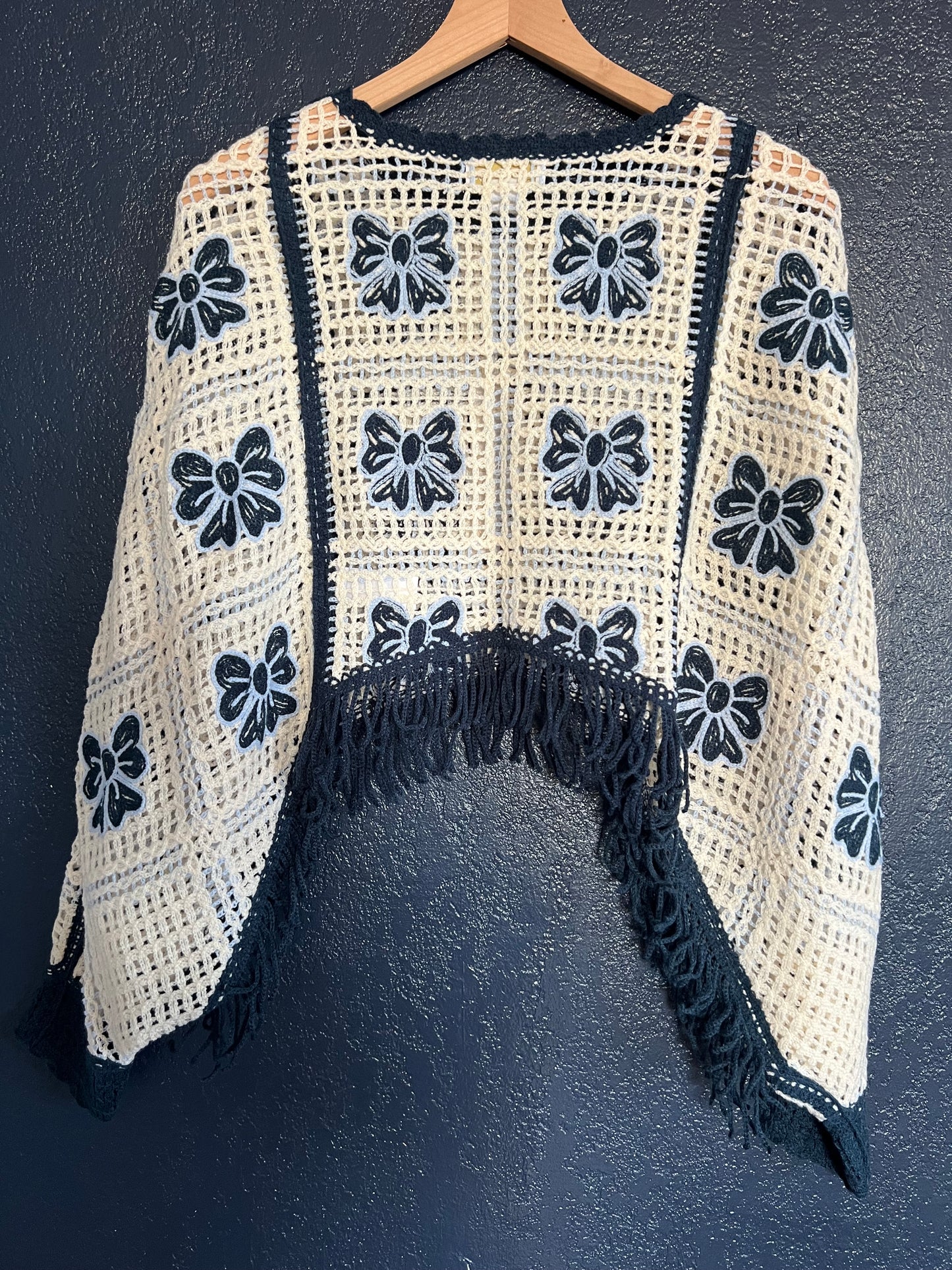 House of Harlow 1960 Cream & Navy Crochet Fringe Poncho Bow Motif