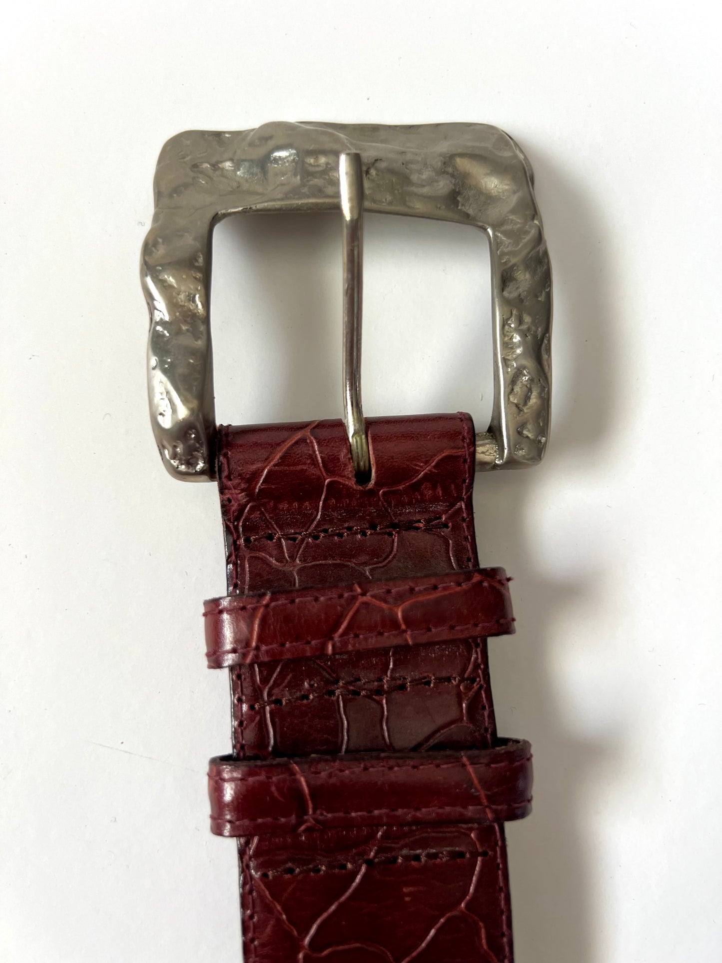 Vintage Ellen Tracy Burgundy Croc-Embossed Belt