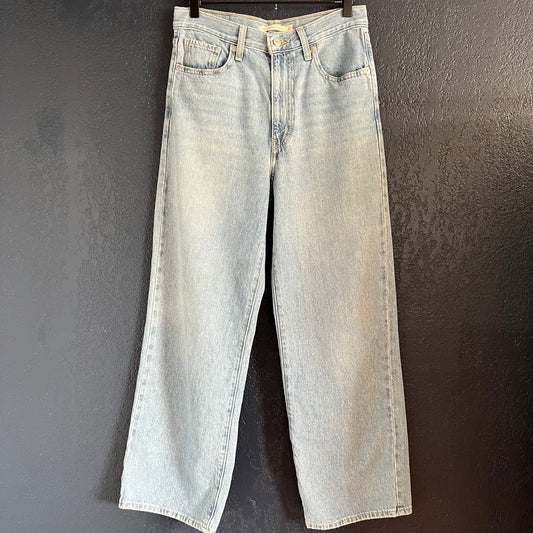 Levi’s High Waisted Straight Jeans