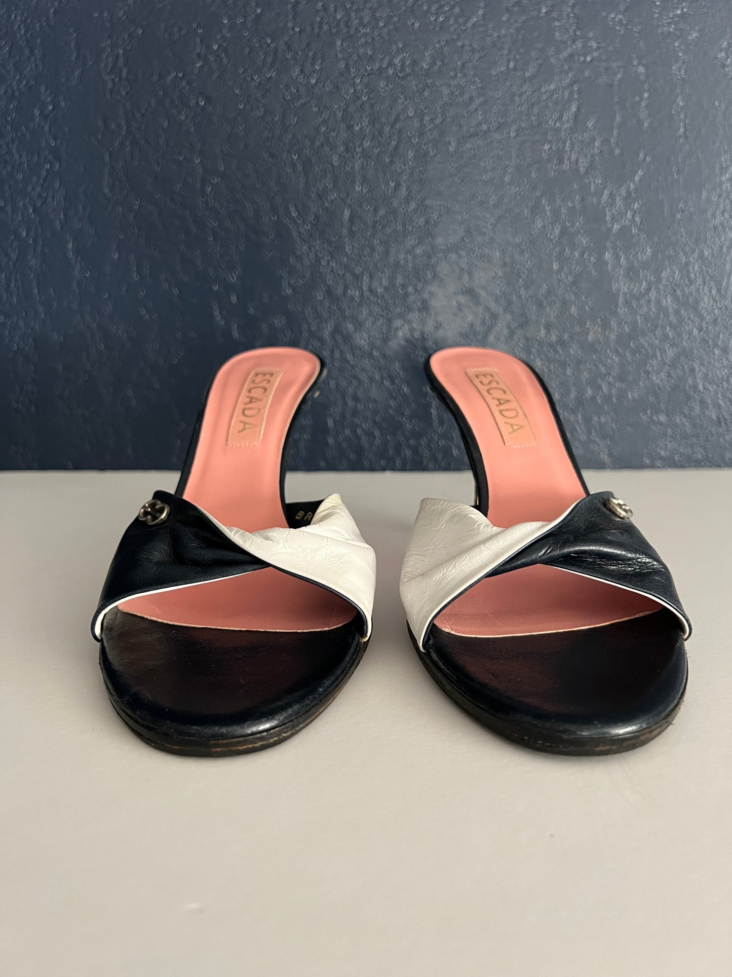 Vintage Escasa Blue & White Twisted Leather Heels